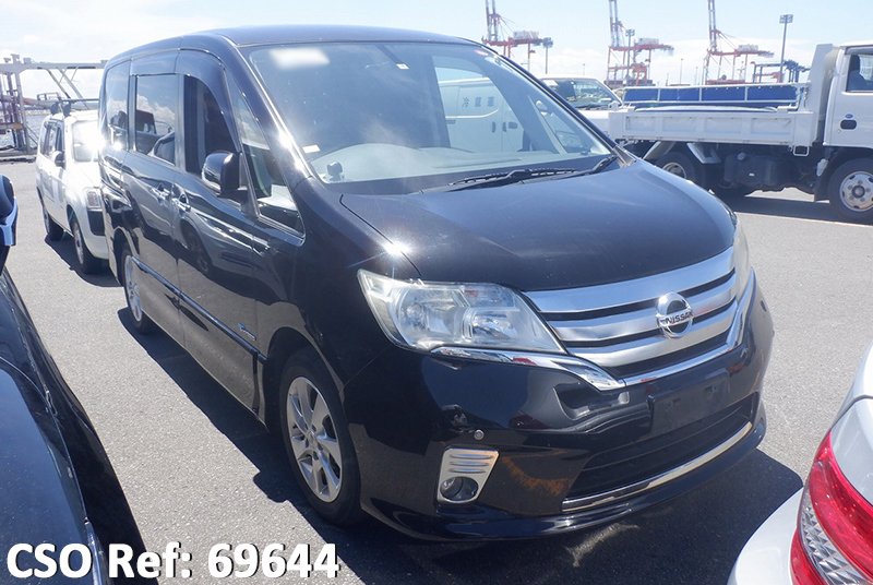 Nissan / Serena 2013